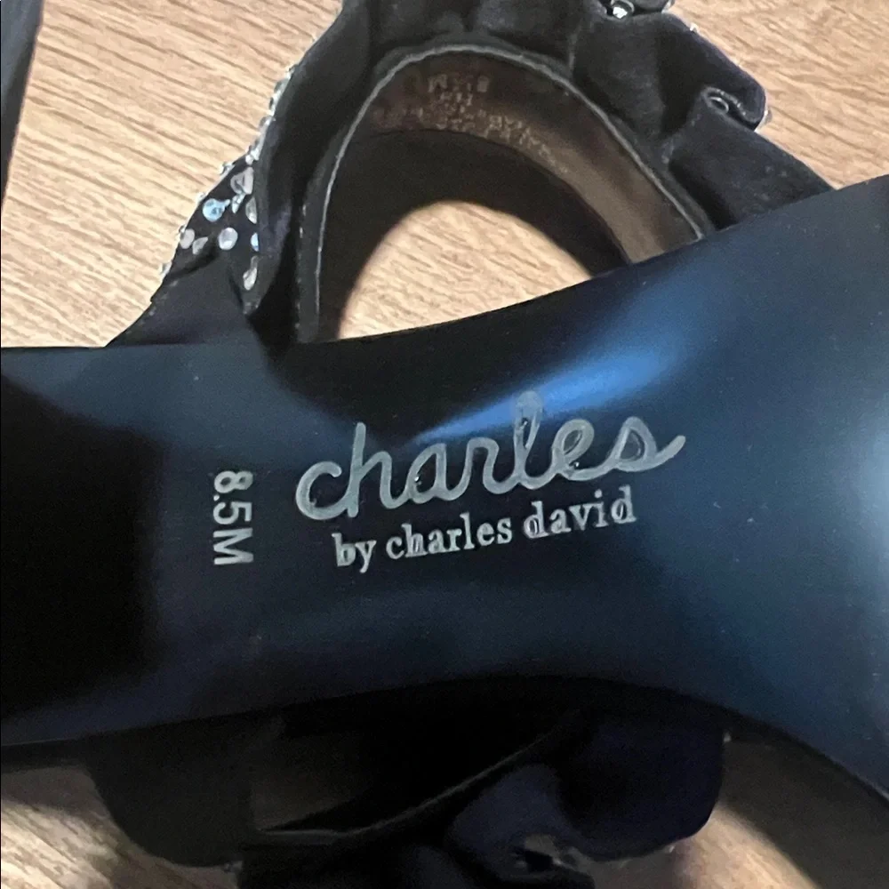 Charles David Royals Black Ruffled Rhinestone Banded Block Heel Sandals 8.5 NEW - Picture 10 of 13